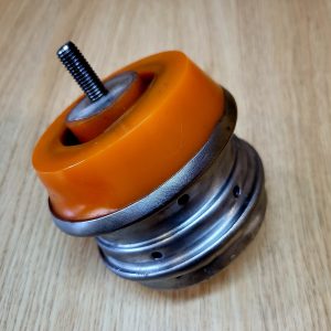 Поліуретанова подушка двигуна ліва Bmw E39 22116750039 22116751281