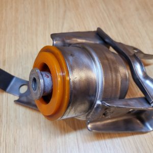 Poliuretanova-podushka-dvyhuna-prava-Toyota-Avensis-Corolla-12305-0R010-123050R010