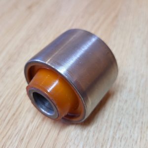 Поліуретановий сайлентблок переднього нижнього важеля задній Toyota Land Cruiser 4806160050 4806160010 TAB086