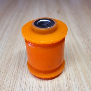 Поліуретановий сайлентблок заднього нижнього поперечного важеля внутрішній Mazda Xedos 9 Т00128460 MZAB046 T001-28-460 T00128460 Т001-28-460 MZAB-046