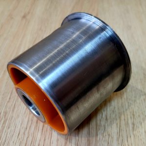 Poliuretanovyi-sailentblok-zadnoho-pidramnyka-zadnii-Chrysler-200-Sebring-Dodge-Avenger-Journey-FIAT-Freemont-5085-563AC-5171208AA-5085563AC-05171208AA-K05171208AA-05085563AC-CRAB-068-CRAB068-5171-208AA