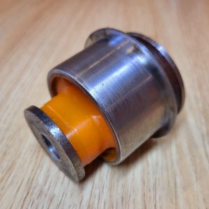 Поліуретановий сайлентблок заднього поздовжнього важеля передній Peugeot 3008 407 508 Citroen C5 Ds5 C6 9801049980 PGAB-012 62104214 5131C4 5131 C4 PGAB012