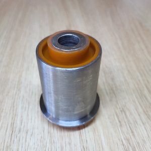 Poliuretanovyi-sailentblok-zadnoho-verkhnoho-vazhelia-zadnii-NISSAN-Pathfinder-55501-EB31A-NAB-R51RUP2-NS0649-RRU8441-N25R51MPS-NABR51RUP2-516198-ZTTNS036B