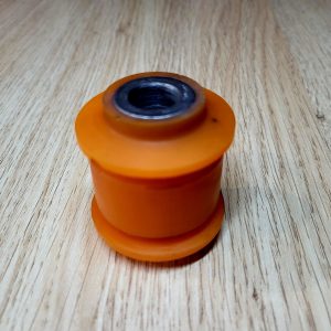 Поліуретановий сайлентблок задньої цапфи під амортизатор CADILLAC CTS CTS-V SRX STS STS-V 88952000 25698081 CDAB-016 CDAB016 88951999 25700465 25700466