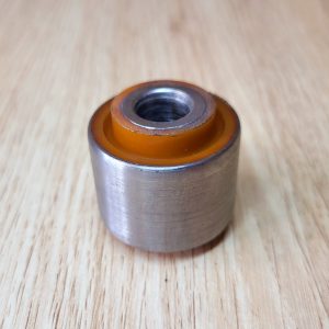 Poliuretanovyi-sailentblok-zadnoi-tsapfy-Renault-Safrane-7700809874-7700809875